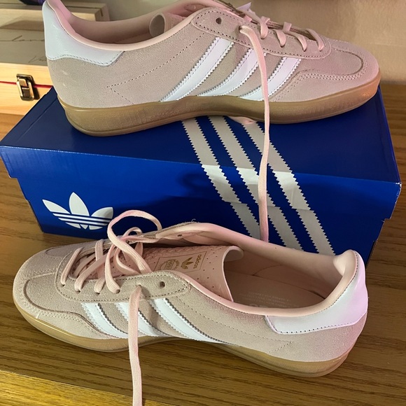 NWT Adidas Sandy Pink/Cloud White/ Gum Gazelle Sneakers - Picture 7 of 7